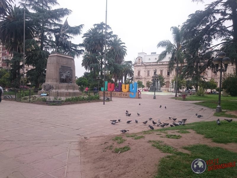 Plaza en centro de Jujuy