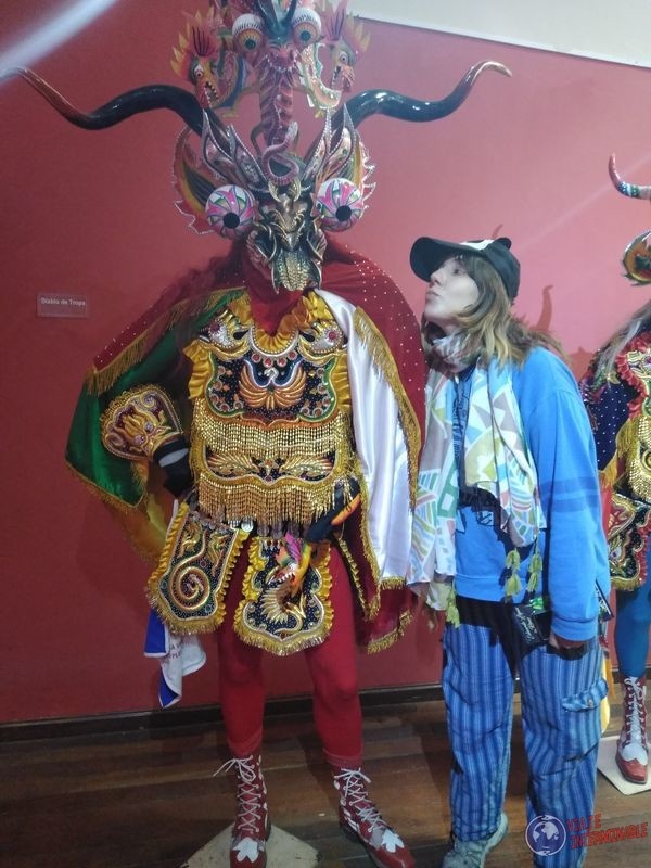 Traje demonio Museo Oruro