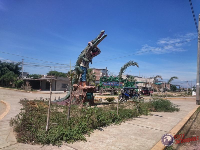 estatua cocodrilo hombre Zarumilla