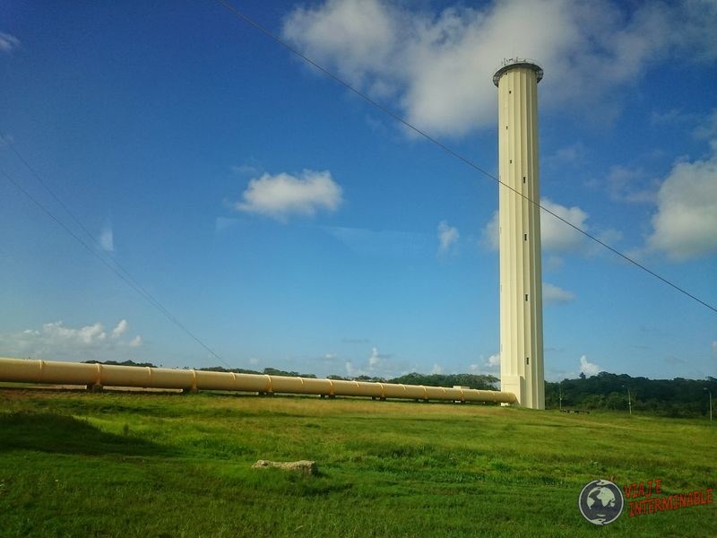 Torre en centro espacial kourou Guayana Francesa