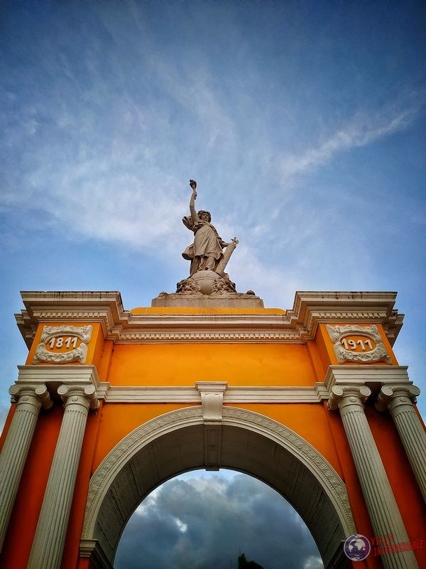 Estatua Parque Centenario cartagena Colombia