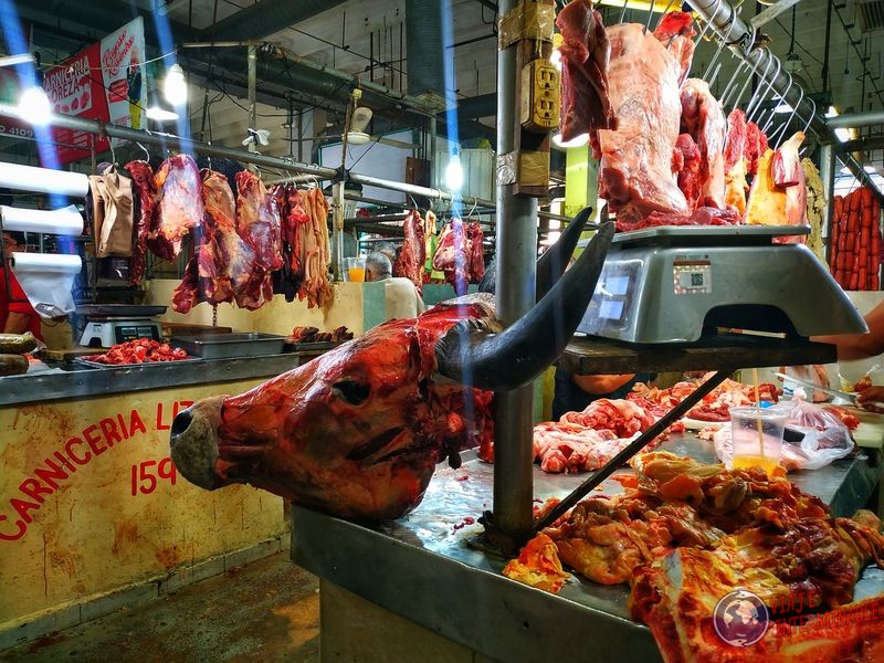 Mercado de carnes craneo en Campeche