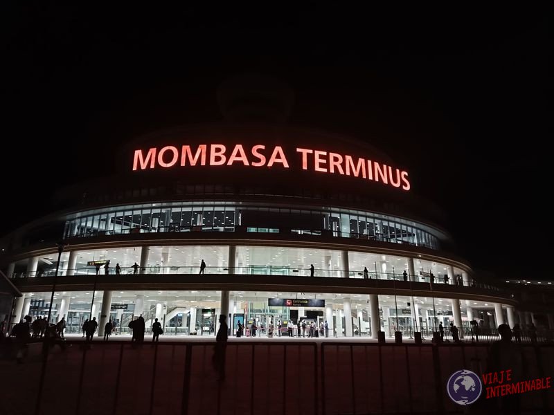Mombasa termibus terminal de tren Kenia Africa